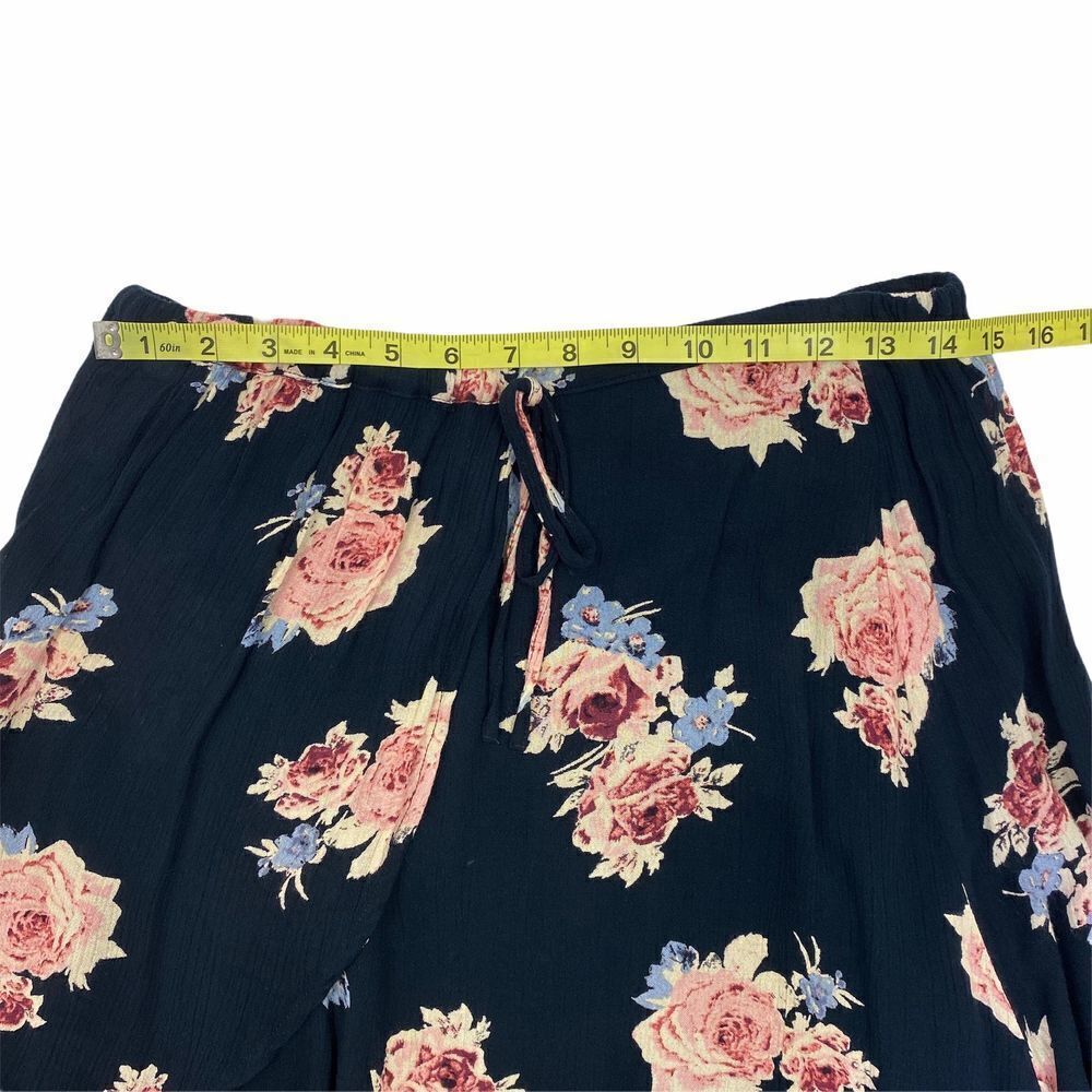 BAND of Gypsies Floral Faux Wrap Hibiscus Skirt M - Picture 4 of 6